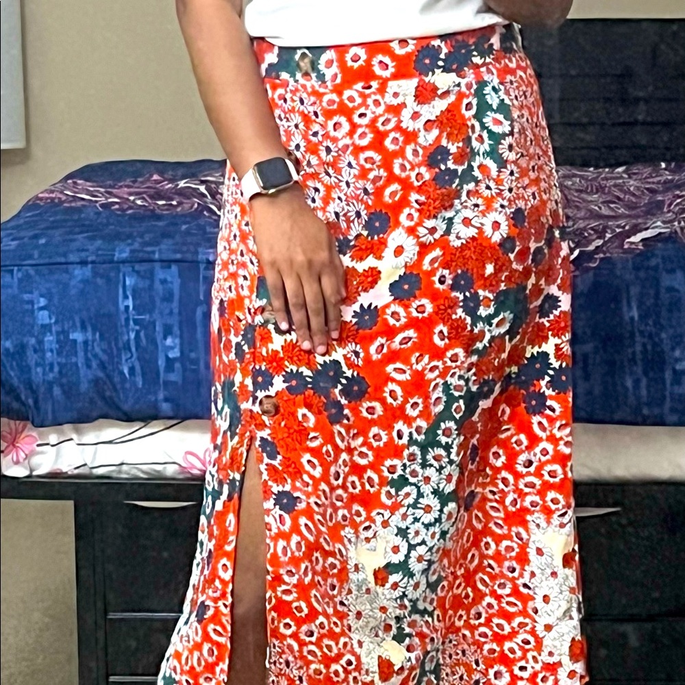 Red/Orange Floral side slit Skirt - Woman for Datenights and casual